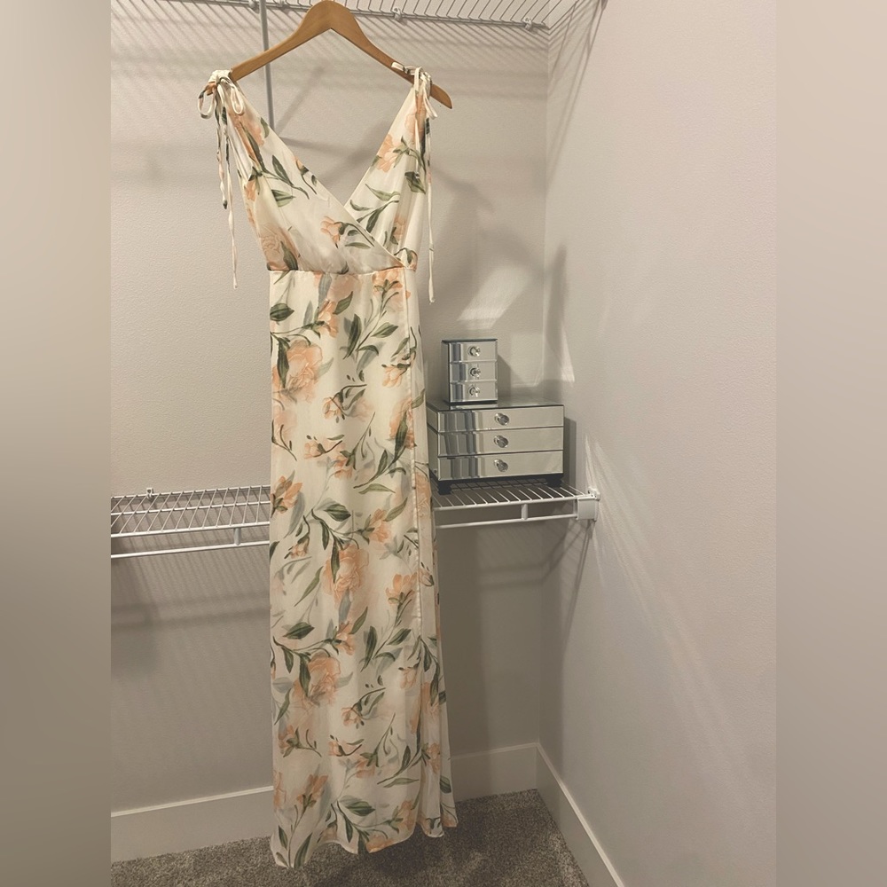 Lulus white floral print maxi dress
